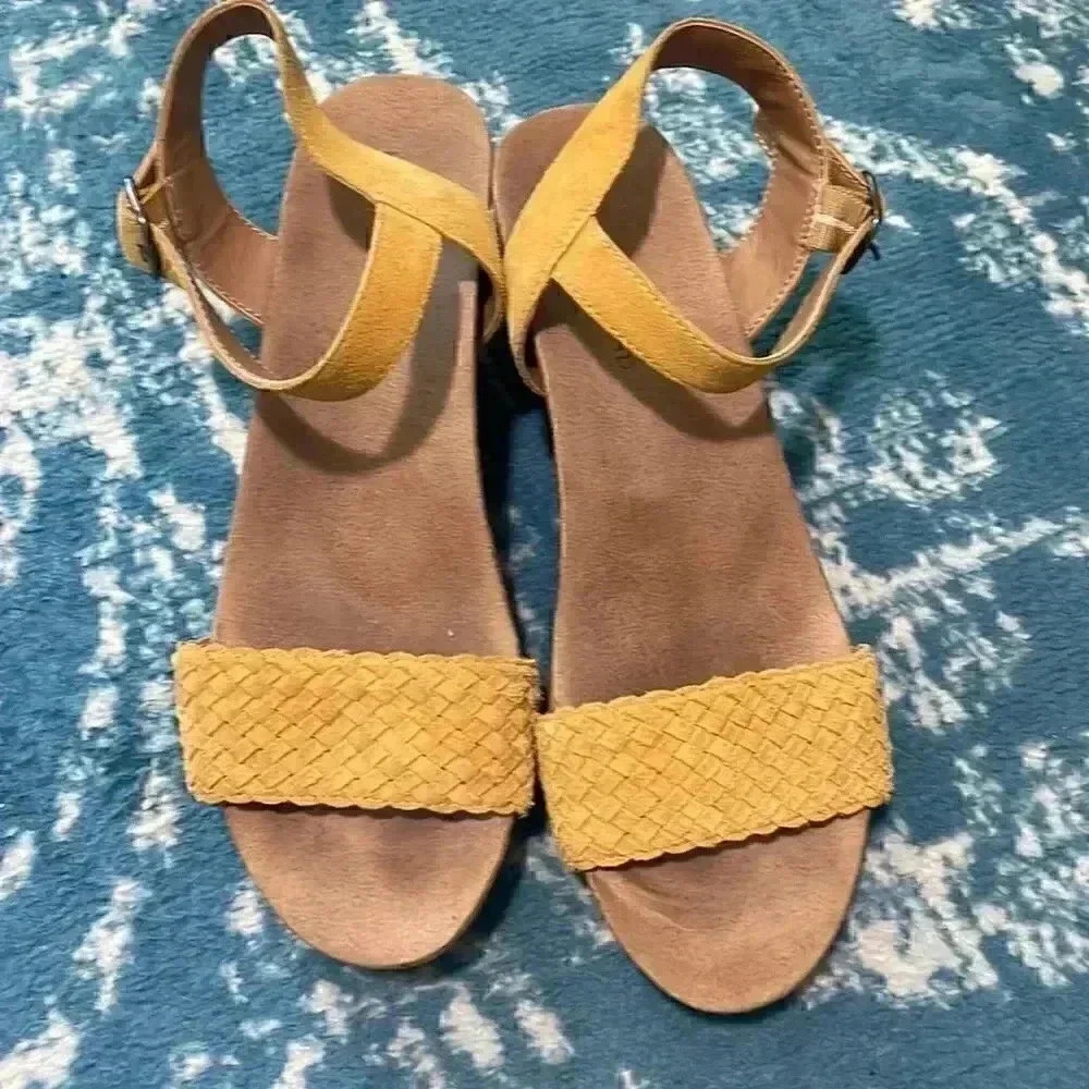 Lucky Brand Golden woven suede wedge heel sandals 9.5